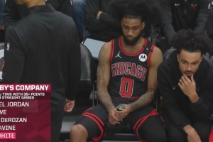 中国海星体育-别拿怀特不当科比！科比-怀特连续3场得分35+ 队史比肩乔丹&amp;拉文